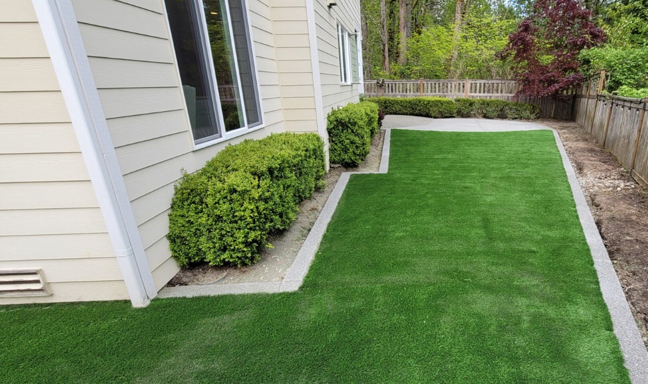 Professional artificial grass installation in Rialto, CA