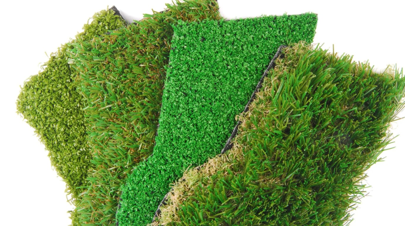 Safe playground artificial turf for children